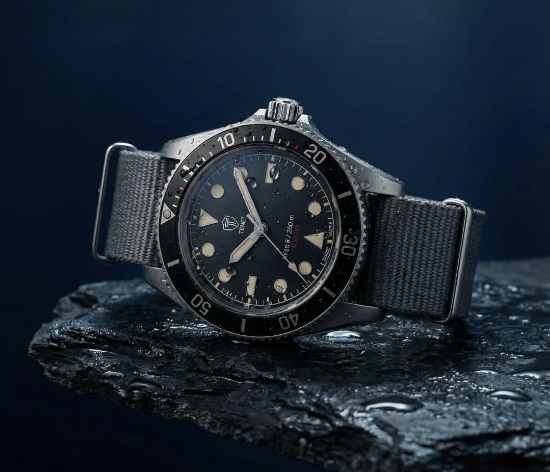 TENET 857/52 Clearance Diver on wet slate