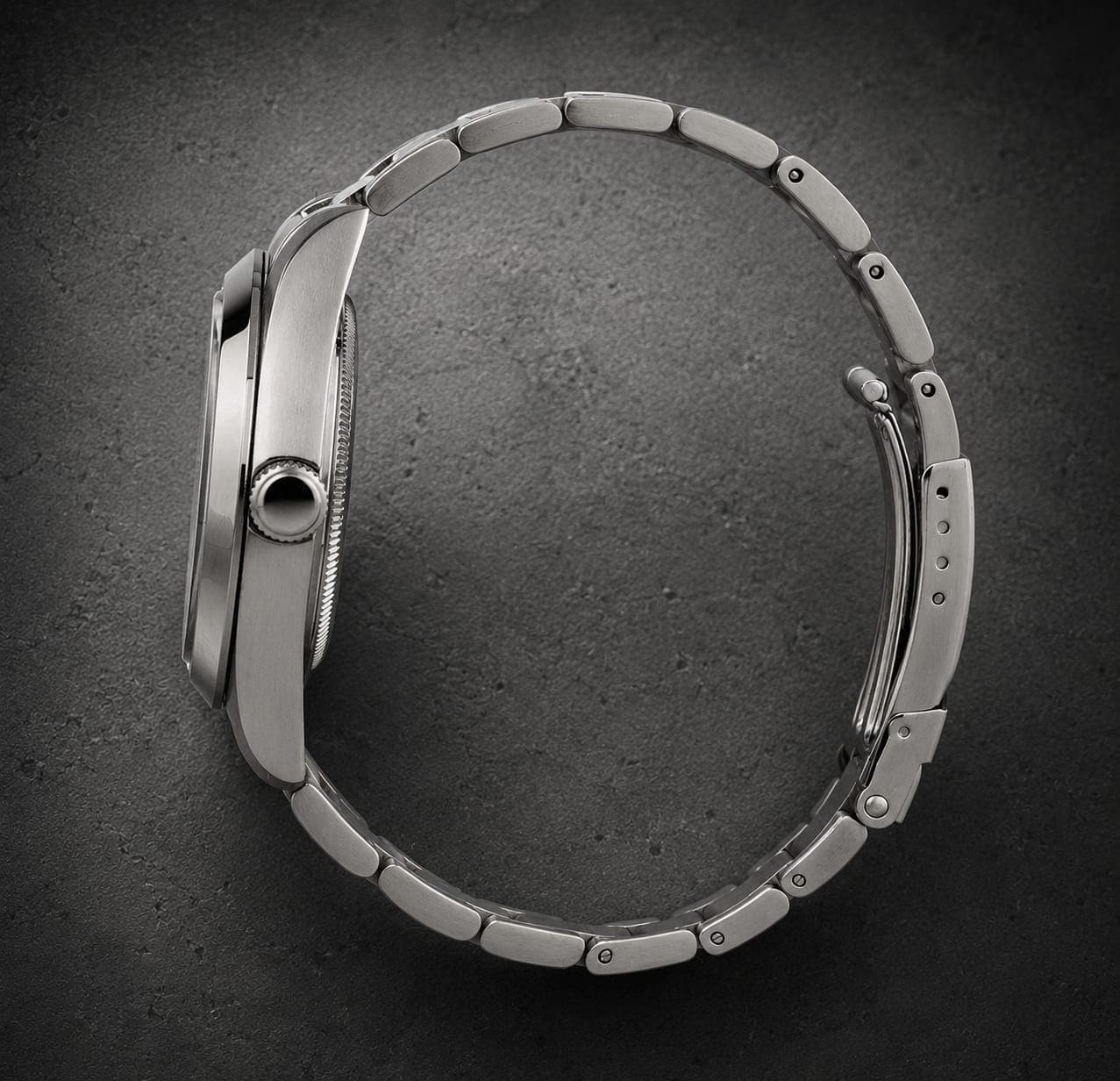 TENET 3334/SW side profile showing 11.5 mm case